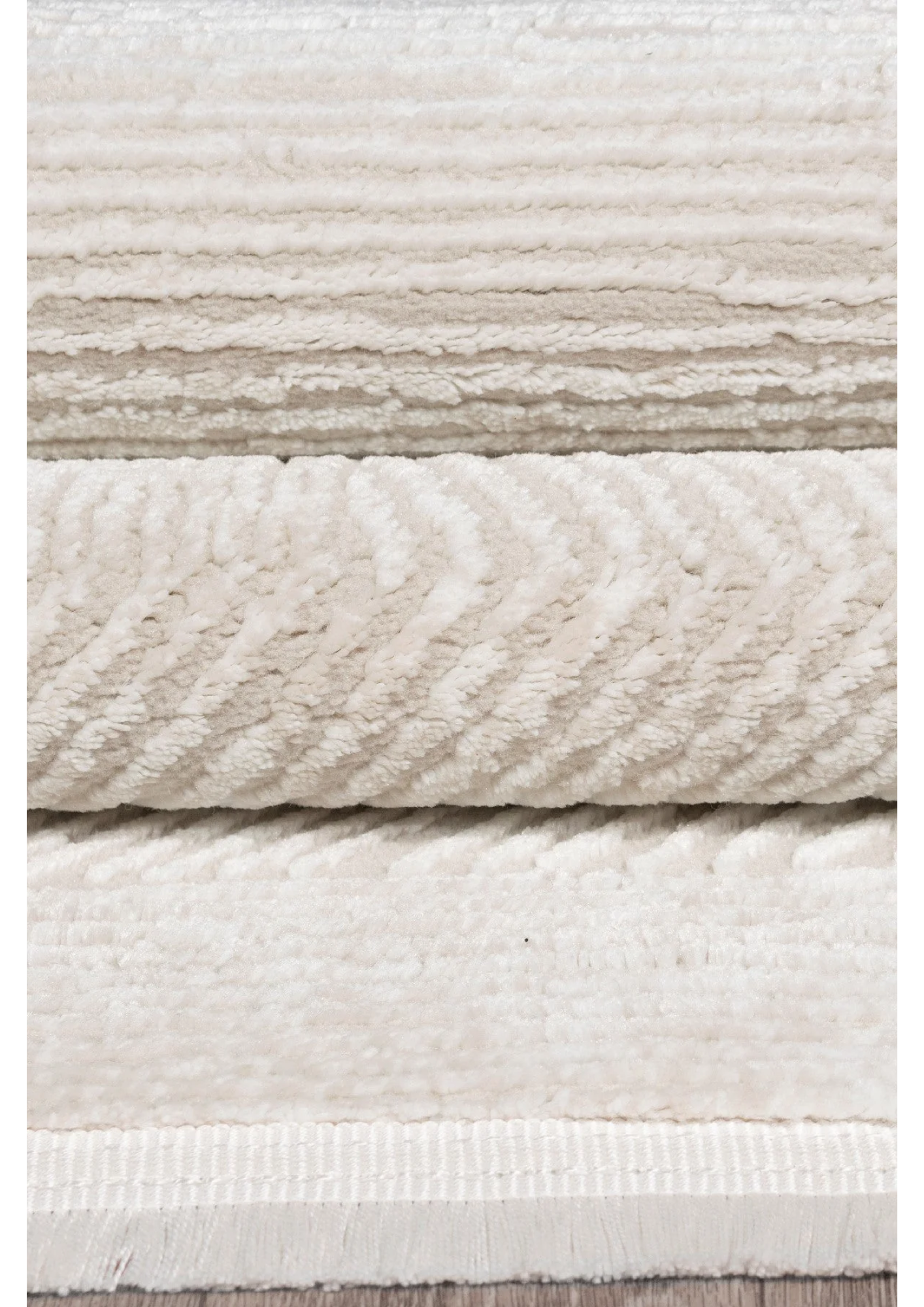 Layered neutral beige shade created with gentle depth and texture, polypropylene and polyester yarn (5.2x7.6ft)_VV1369