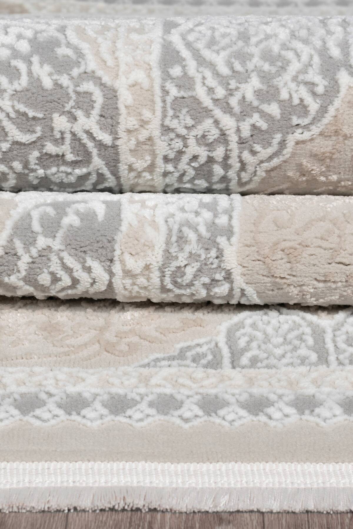 Classic Medallion Carpet Rug – Ivory & Grey (3.10x6ft)
